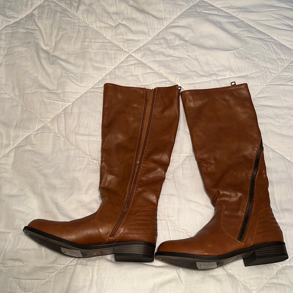 Bamboo caramel colored below the knees boots 8 1/2